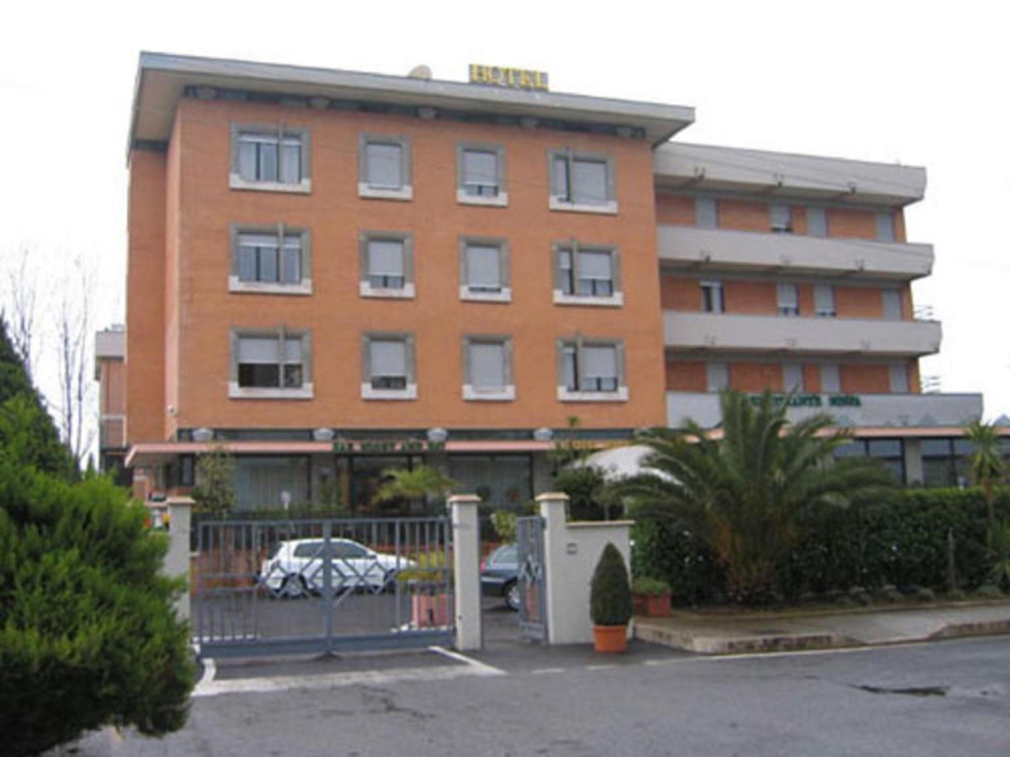 Hotel Excelsior Monticchio  Exterior photo